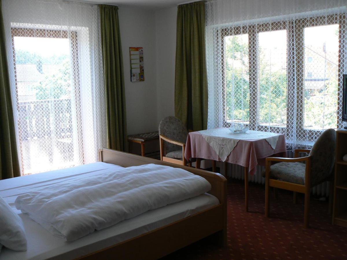 Hôtel Haus Evelyn / Haus Heidemarie à Bad Füssing Chambre photo