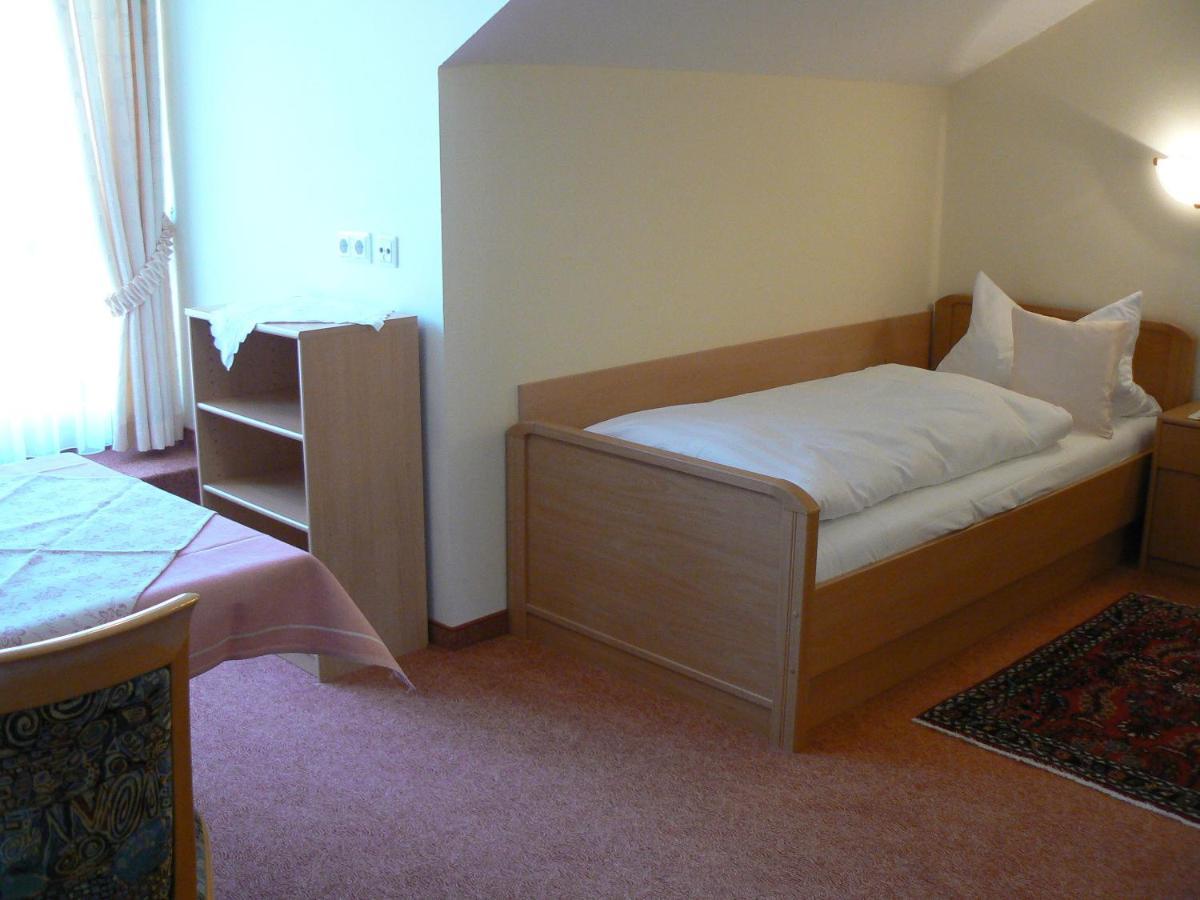 Hôtel Haus Evelyn / Haus Heidemarie à Bad Füssing Chambre photo