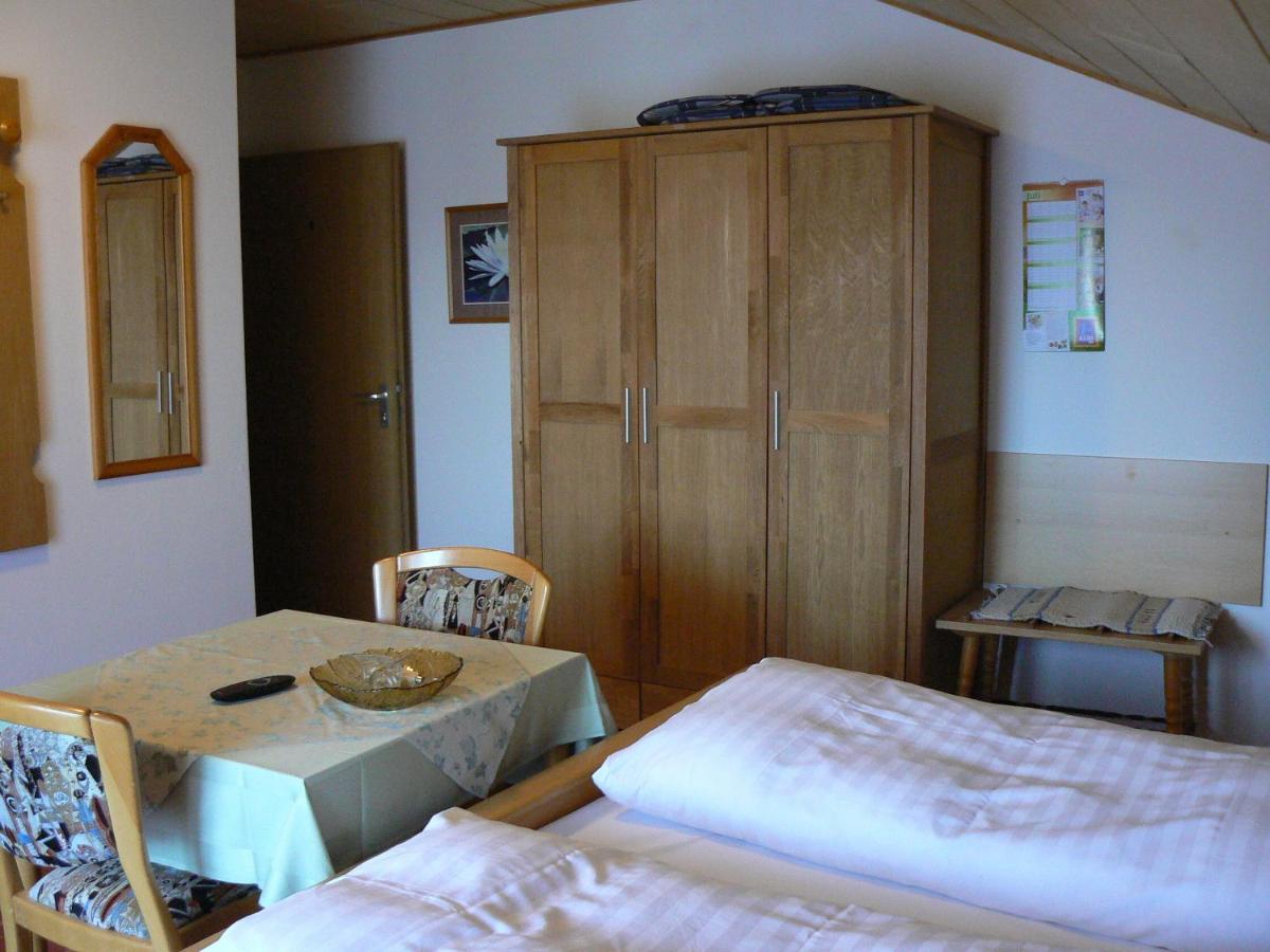 Hôtel Haus Evelyn / Haus Heidemarie à Bad Füssing Chambre photo