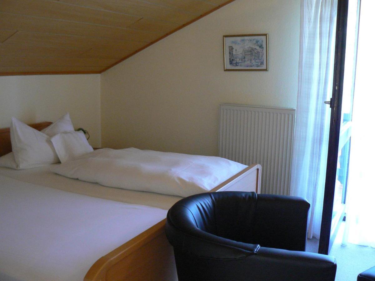 Hôtel Haus Evelyn / Haus Heidemarie à Bad Füssing Chambre photo