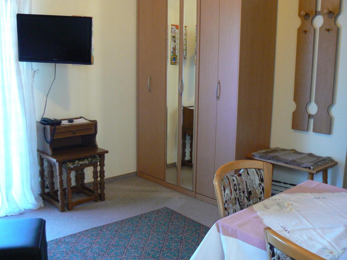Hôtel Haus Evelyn / Haus Heidemarie à Bad Füssing Chambre photo