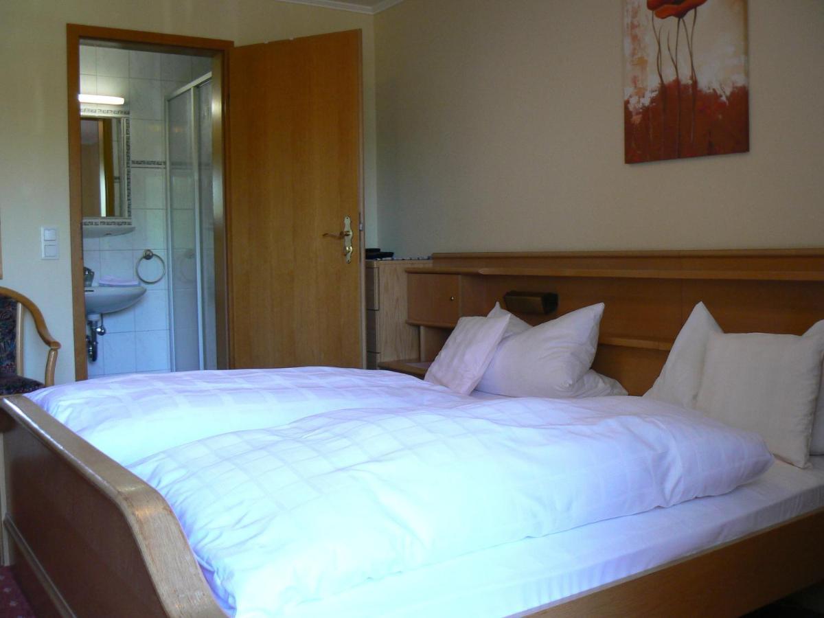 Hôtel Haus Evelyn / Haus Heidemarie à Bad Füssing Chambre photo