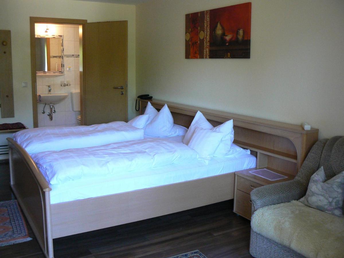 Hôtel Haus Evelyn / Haus Heidemarie à Bad Füssing Chambre photo
